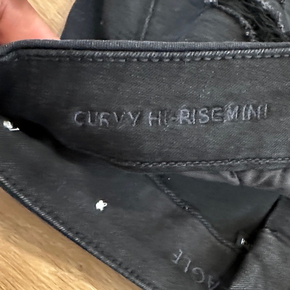 American Eagle Outfitters Black Distressed Mini Skirt CURVY Hi-Rise - Picture 4 of 7